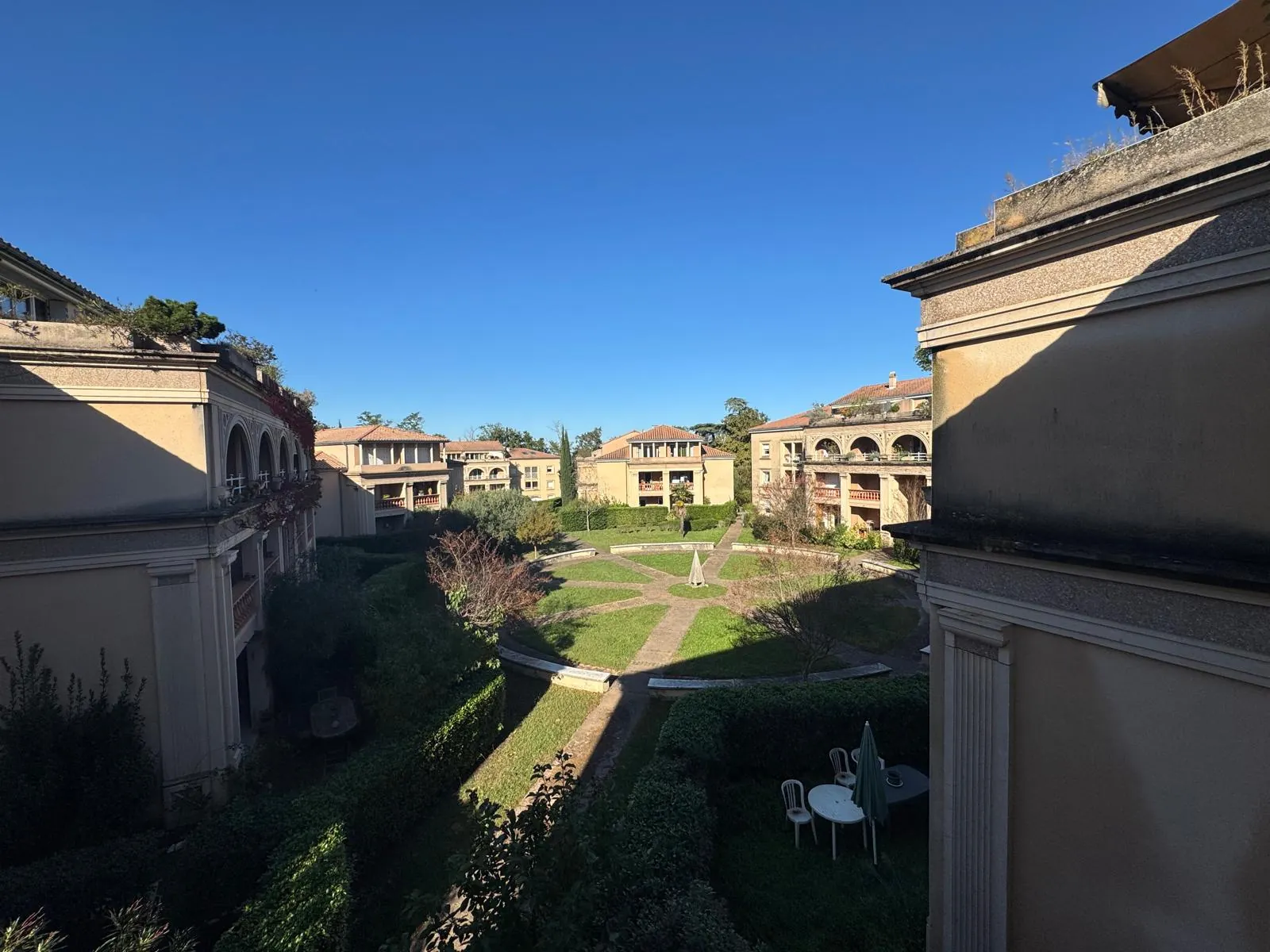 Appartement T3 en Duplex avec Balcon, Piscine et Parking à Ramonville Saint Agne