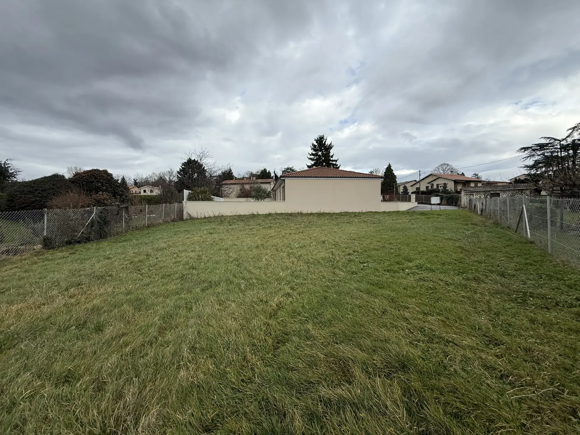 Terrain constructible de 487 m² au centre du village des Côtes-d’Arey