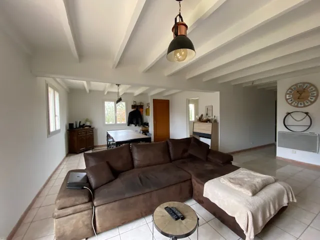 Maison de 84 m² avec 2 chambres et vue sur le port à Chenac Saint Seurin d'Uzet 