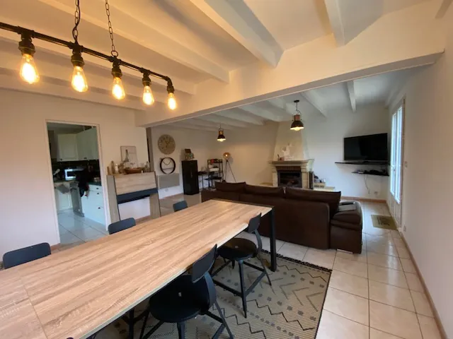 Maison de 84 m² avec 2 chambres et vue sur le port à Chenac Saint Seurin d'Uzet 