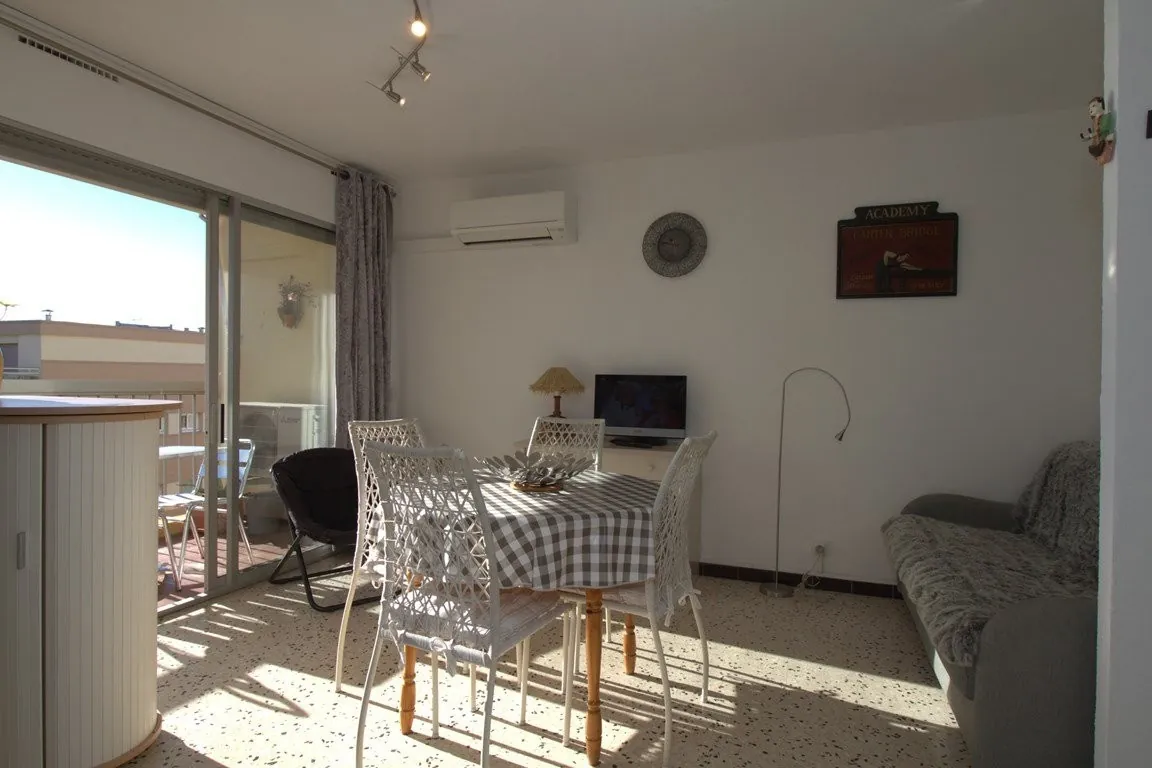 Appartement T2 avec terrasse et vue sur l'étang à Balaruc-les-Bains 