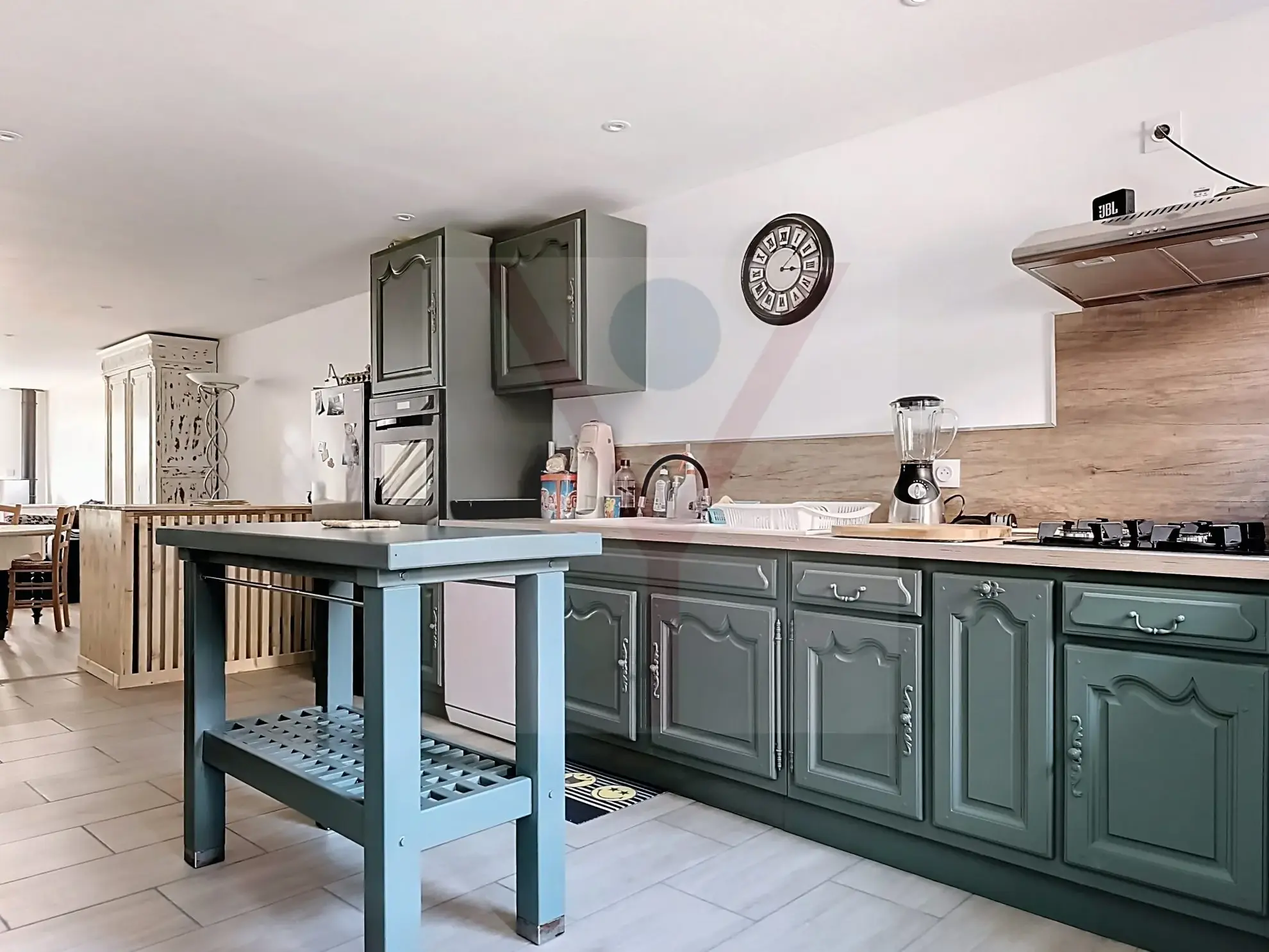 Maison de village en pierre rénovée à Simandre-sur-Suran avec 2 chambres