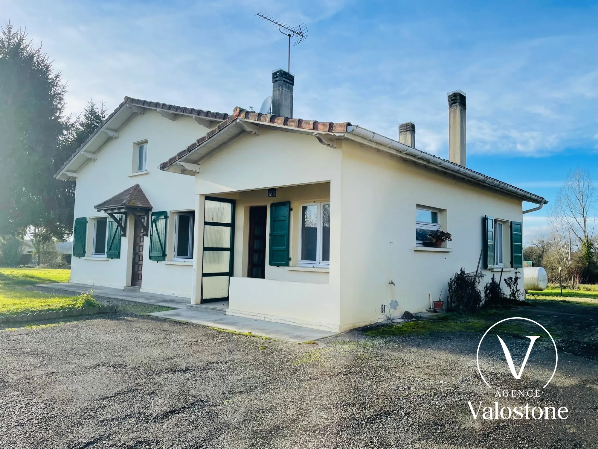 Maison de campagne avec vue sur les Pyrénées à Mant - Spacieux terrain et dépendances