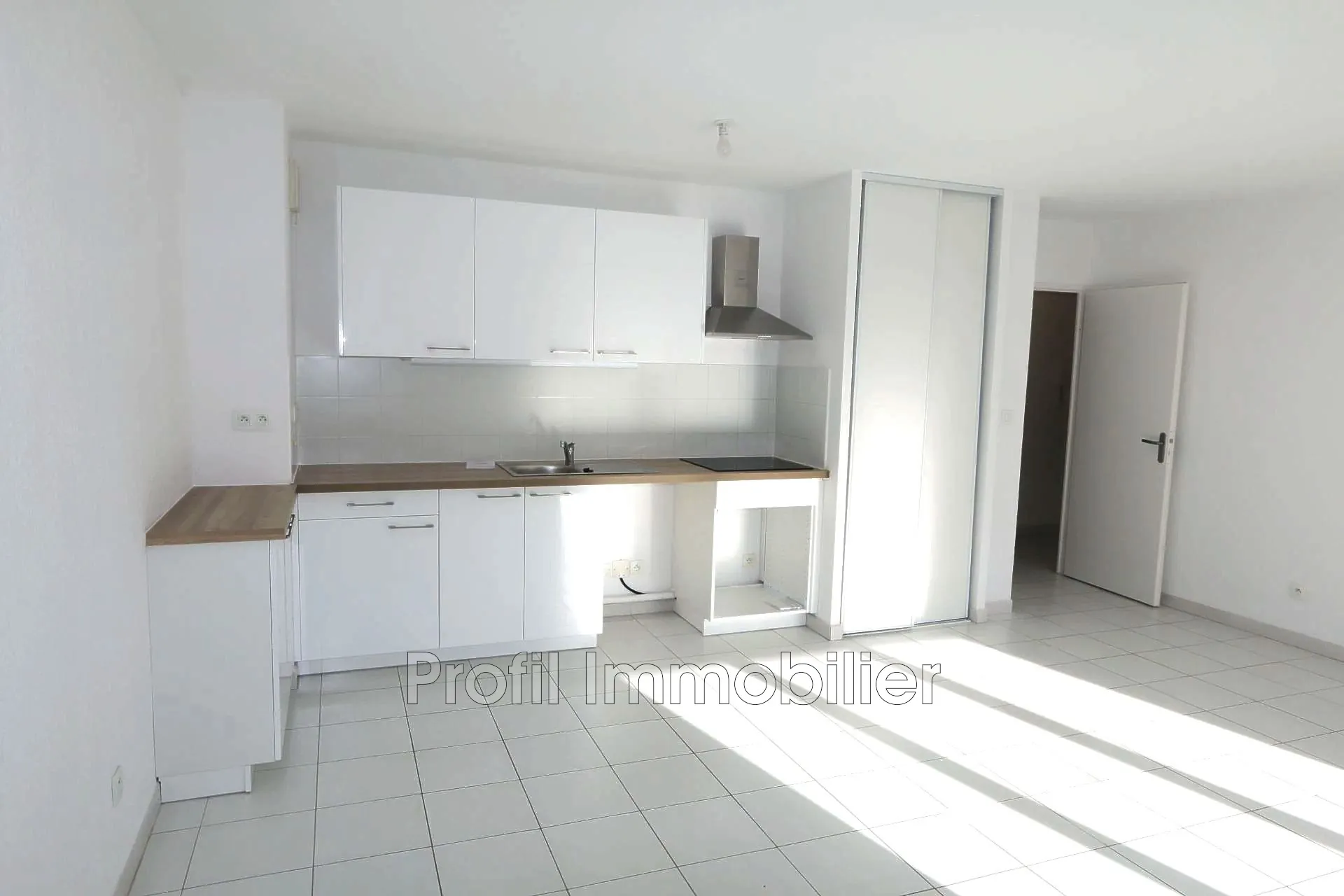 Vente Appartement T3 avec Terrasse et Garage à Marsillargues