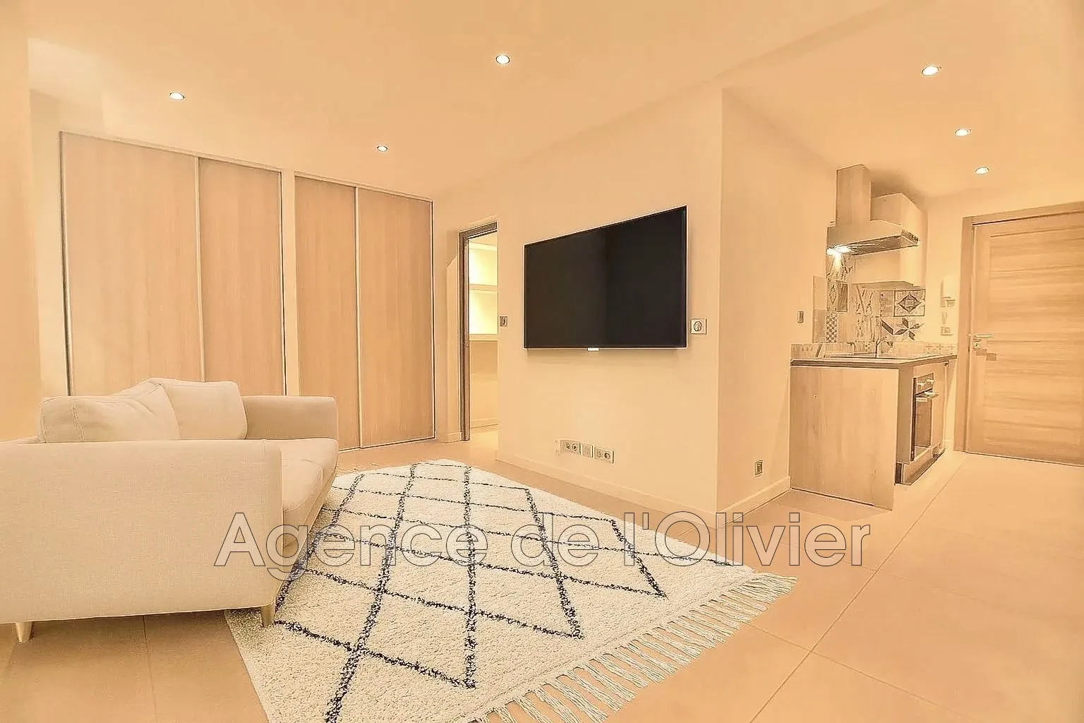 A vendre appartement 2 pièces au cœur de Biot avec cave de 42m²