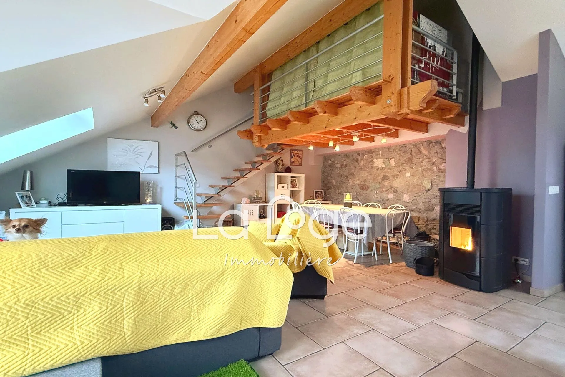À vendre maison de village de 127 m² à La Bâtie-Neuve, entièrement rénovée en 2010 