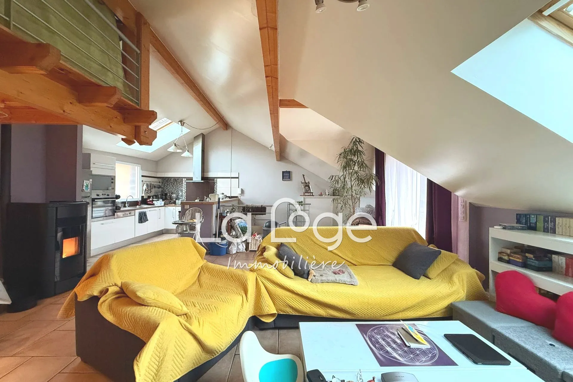 À vendre maison de village de 127 m² à La Bâtie-Neuve, entièrement rénovée en 2010