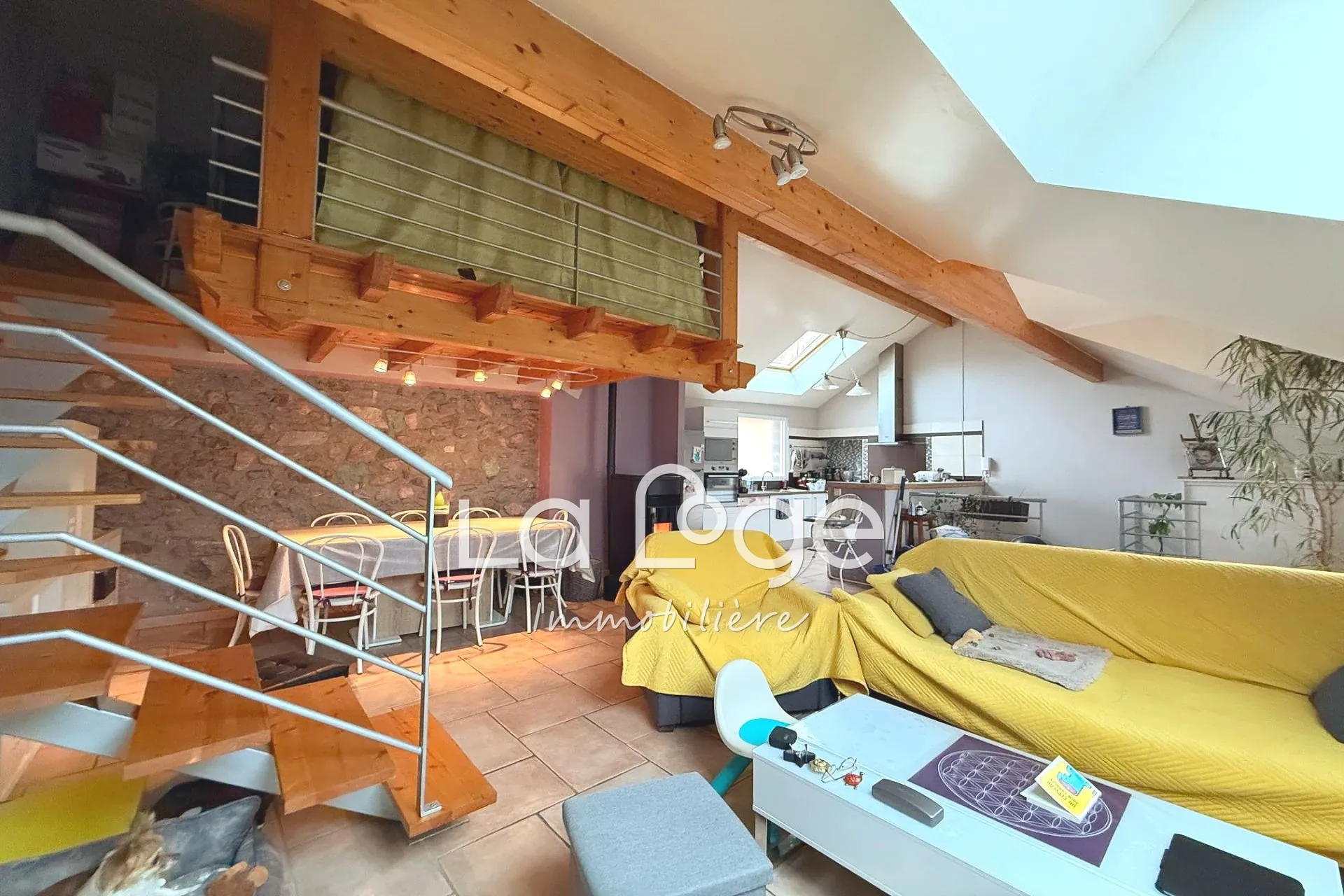 À vendre maison de village de 127 m² à La Bâtie-Neuve, entièrement rénovée en 2010 