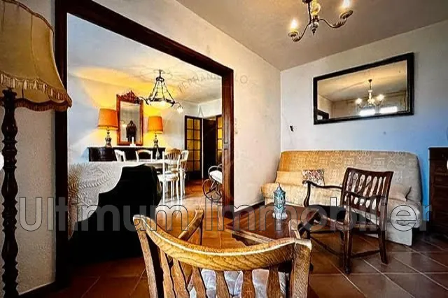 Appartement 3 chambres à Cogolin avec terrasse et vue agréable - Proche centre