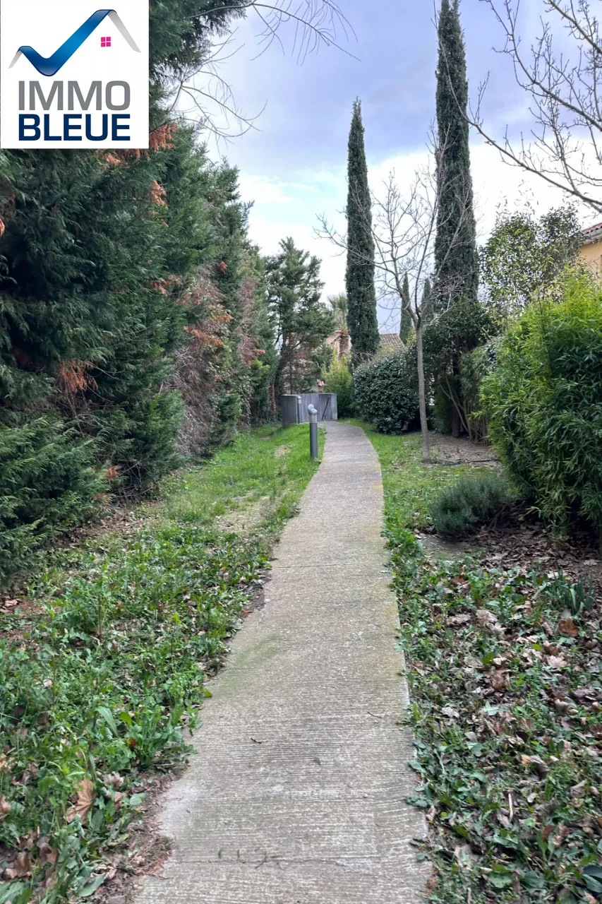 Appartement avec grande terrasse de 80 m² à Salon-de-Provence