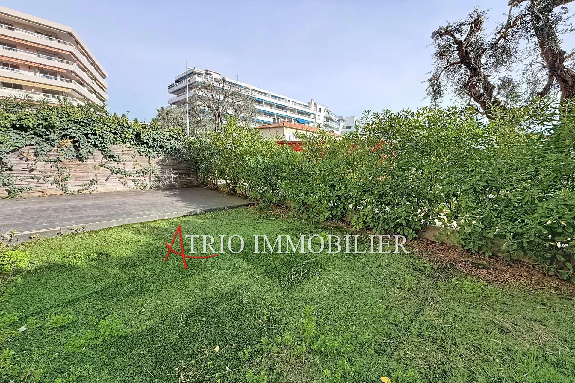 À vendre appartement 2 pièces avec terrasse à Cagnes-sur-Mer - Cros de Cagnes 