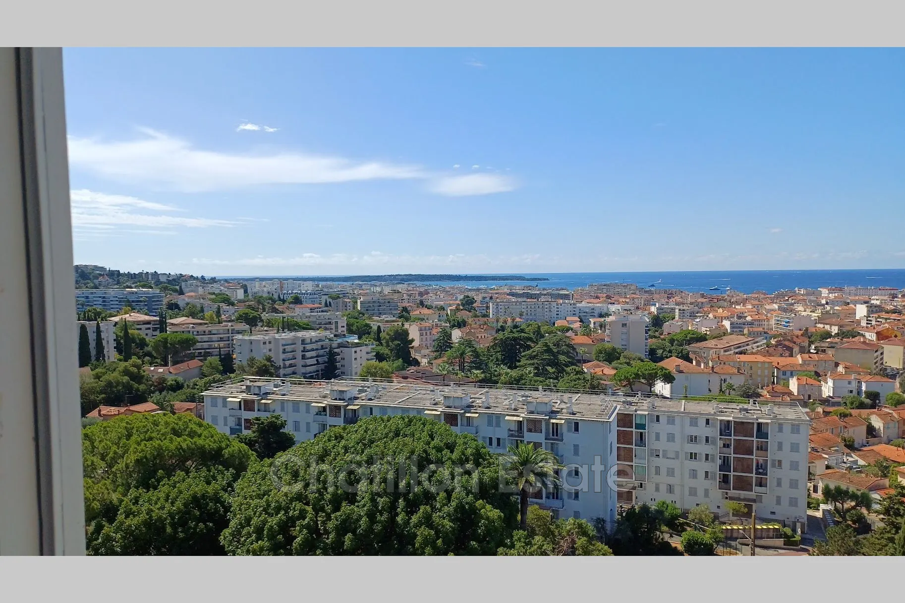 Studio à Cannes avec vue mer panoramique dans la résidence Palais de Provence