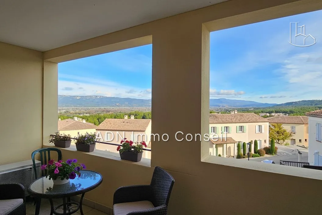 À vendre appartement 2 pièces lumineux avec terrasse et piscine à Pont Royal, Provence 