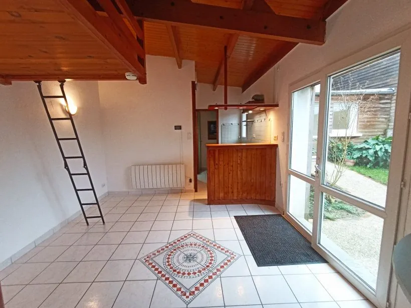                    Pièce de vie Appartement 2 pièces avec jardin privatif à Saint-Nazaire 