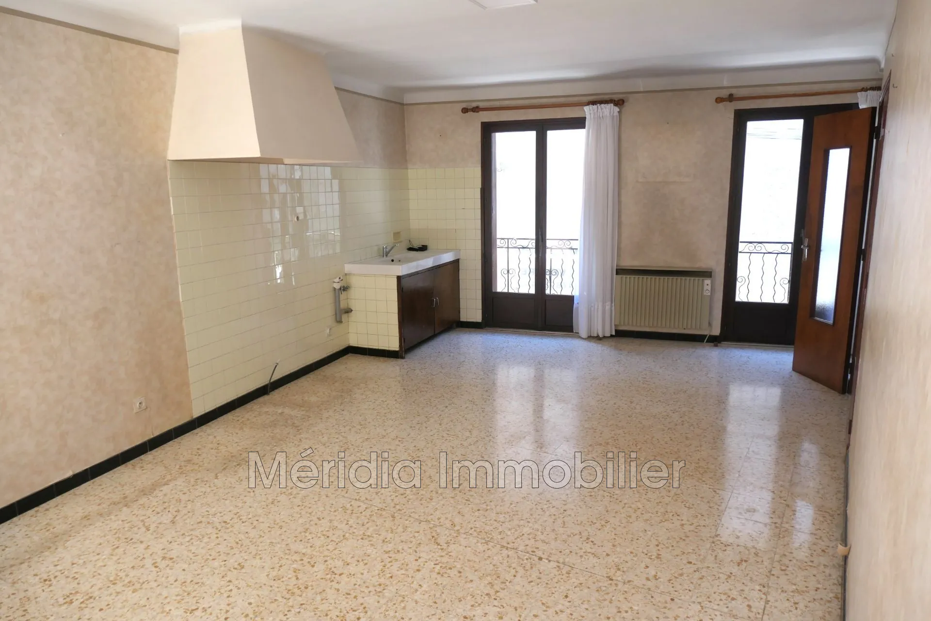 Maison de village à vendre à Millas – 95 m² avec terrasse et garage 