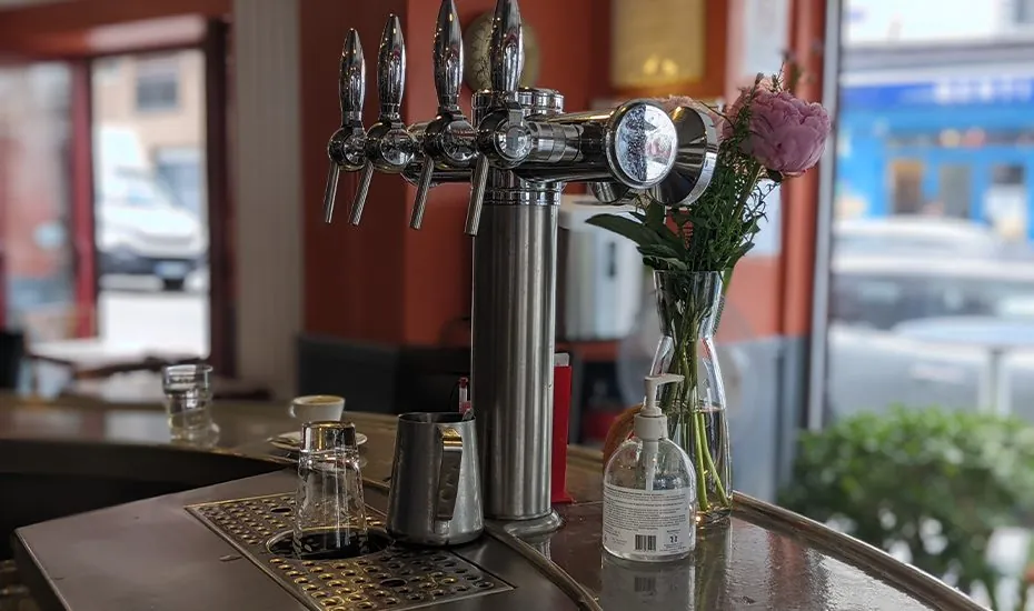 Vente fonds de commerce Bar Restaurant avec terrasse et Licence IV à Paris 18