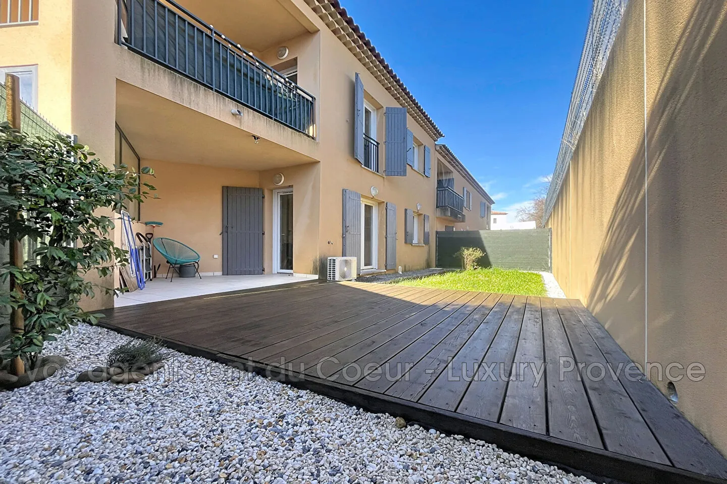 À vendre appartement 2 pièces à Gardanne avec terrasse et jardinet