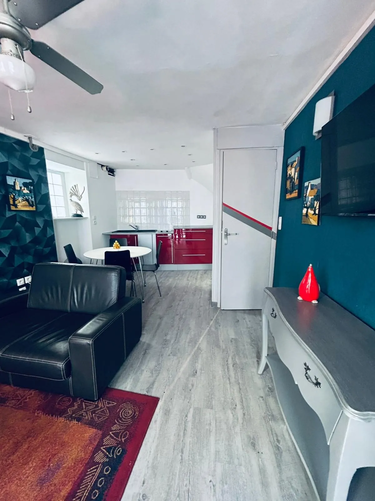 Charmante maison de village à vendre à Colombiers - 3 pièces, proche commodités