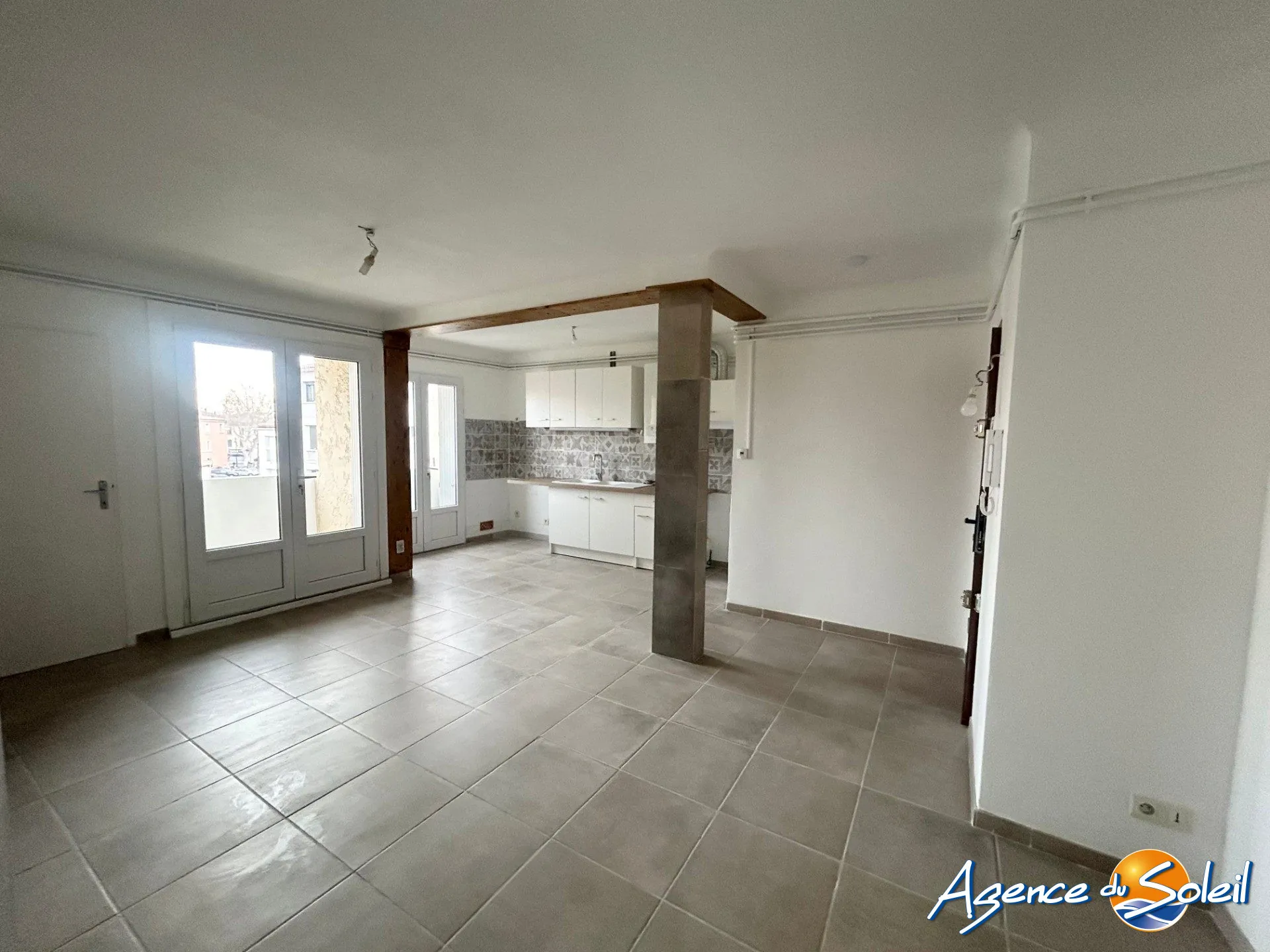 Appartement T3 rénové avec vue sur la cathédrale à Narbonne 