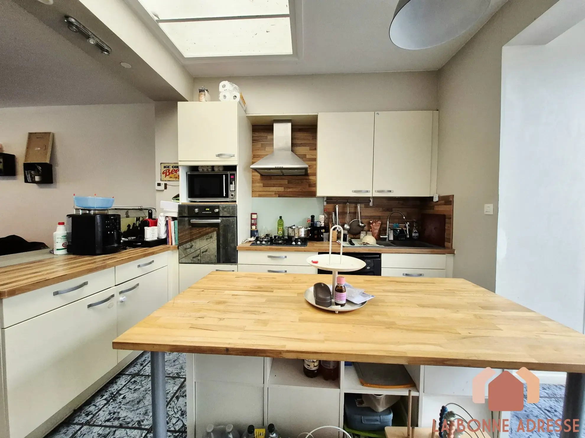 Maison à vendre à Wattrelos dans le secteur Sapin Vert – 3/4 chambres, jardin, bon état 