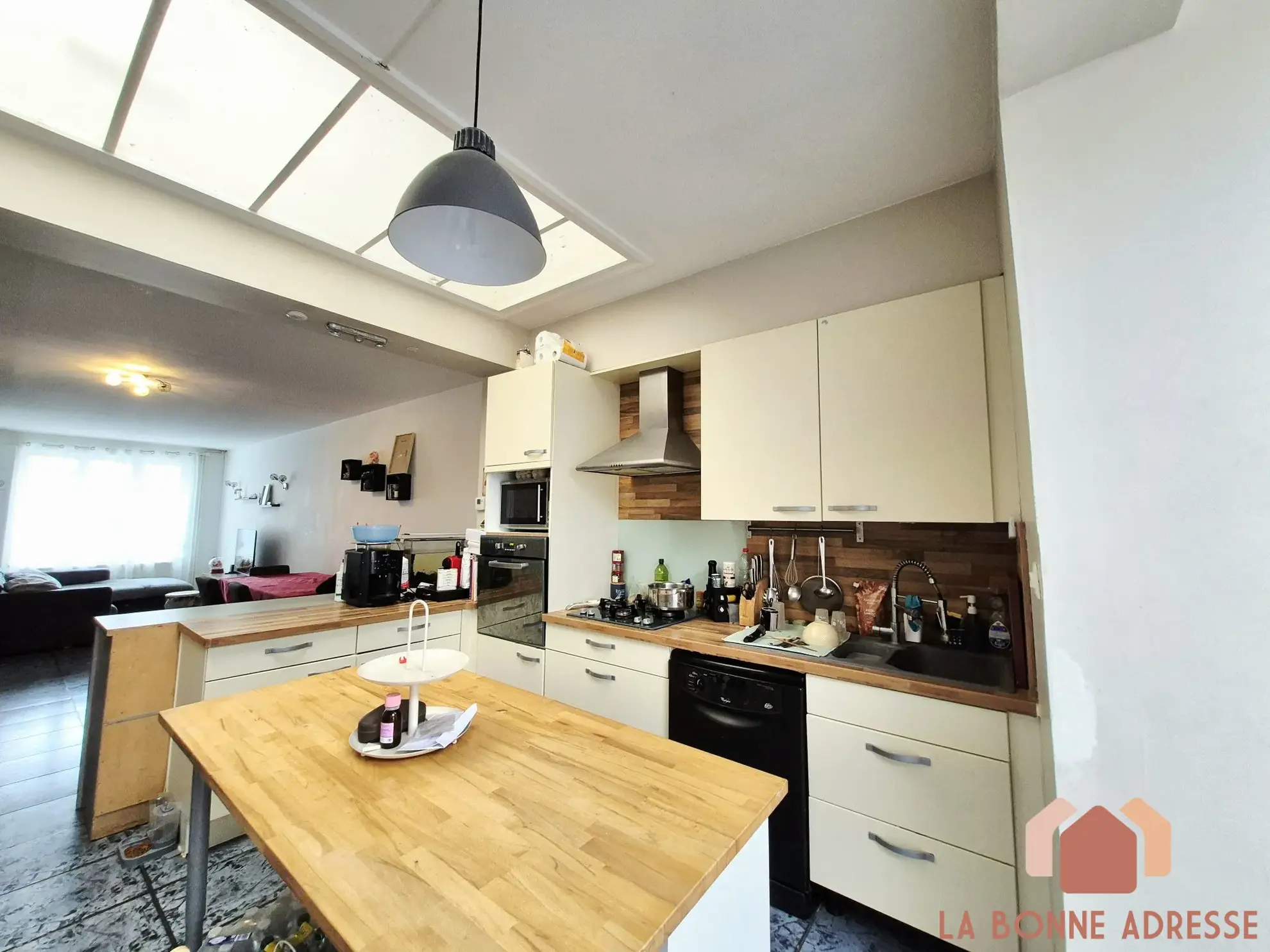 Maison à vendre à Wattrelos dans le secteur Sapin Vert – 3/4 chambres, jardin, bon état 