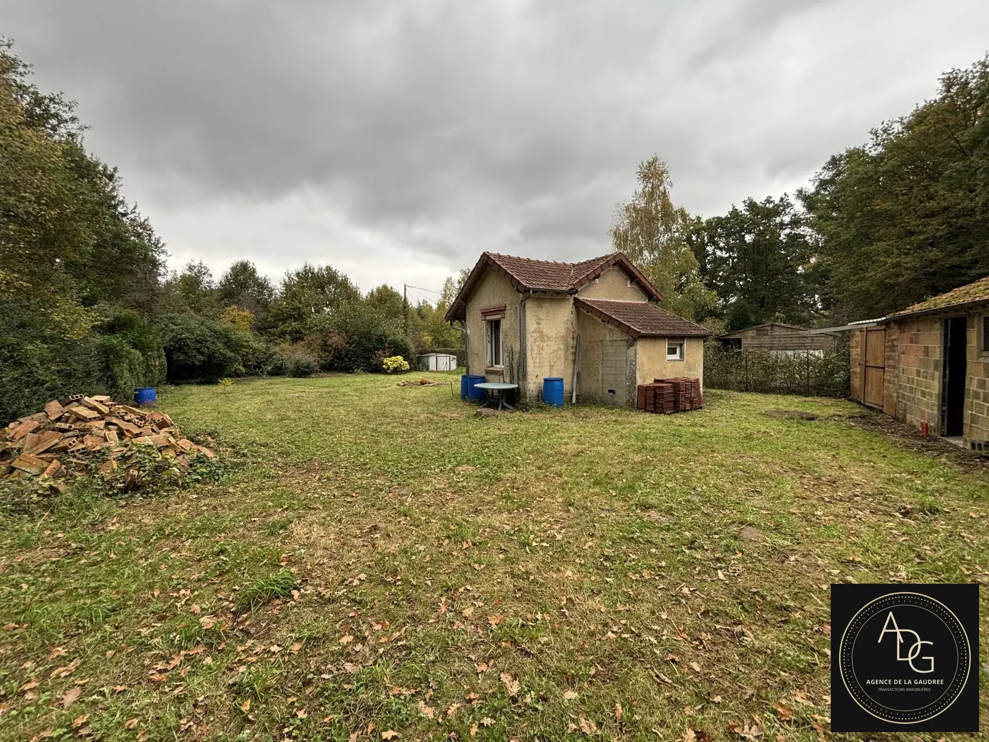 Maison à vendre à Rochefort-en-Yvelines avec jardin et potentiel d’extension 