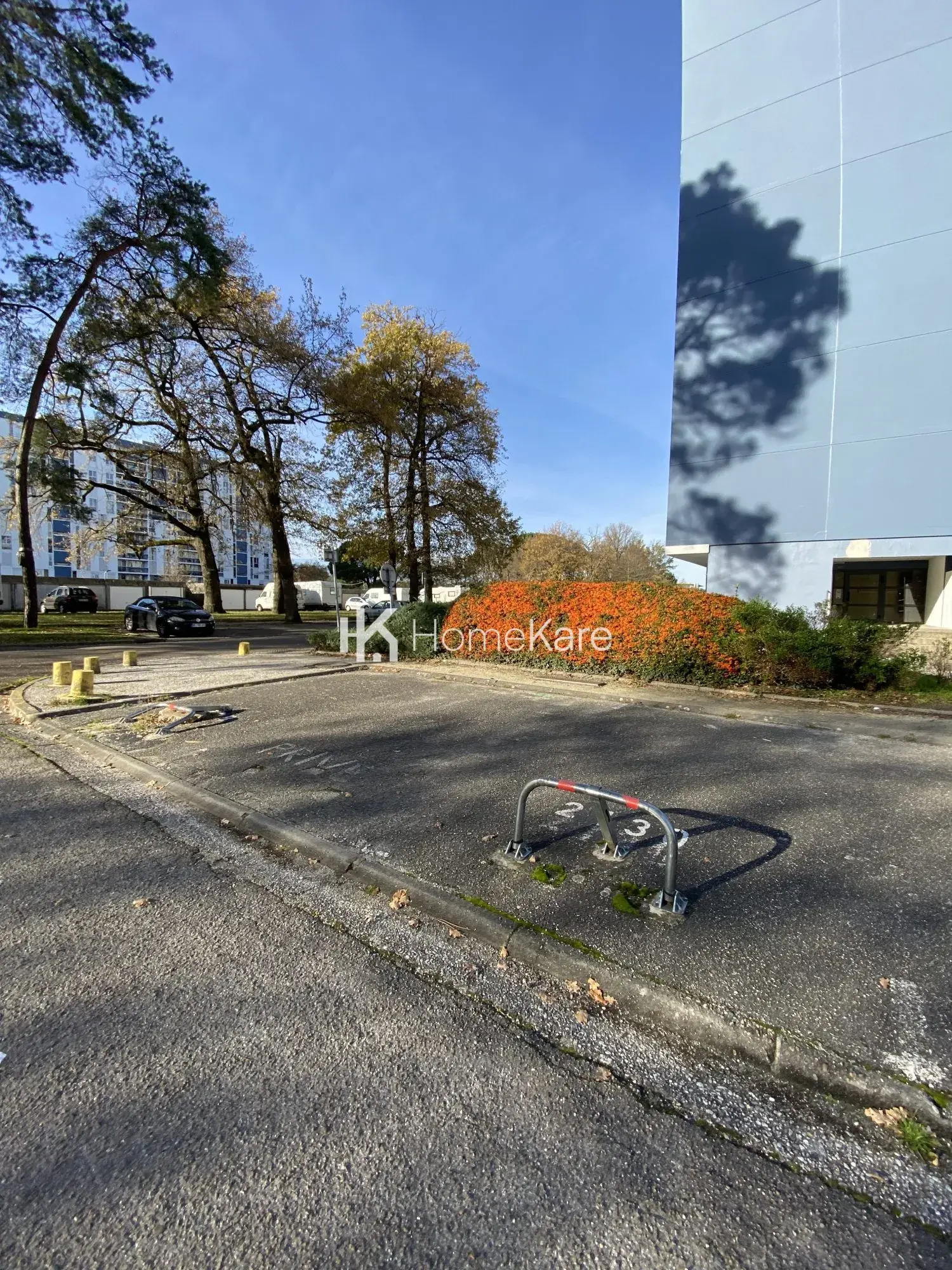Place de parking aérienne à Mérignac, proche tramway et aéroport