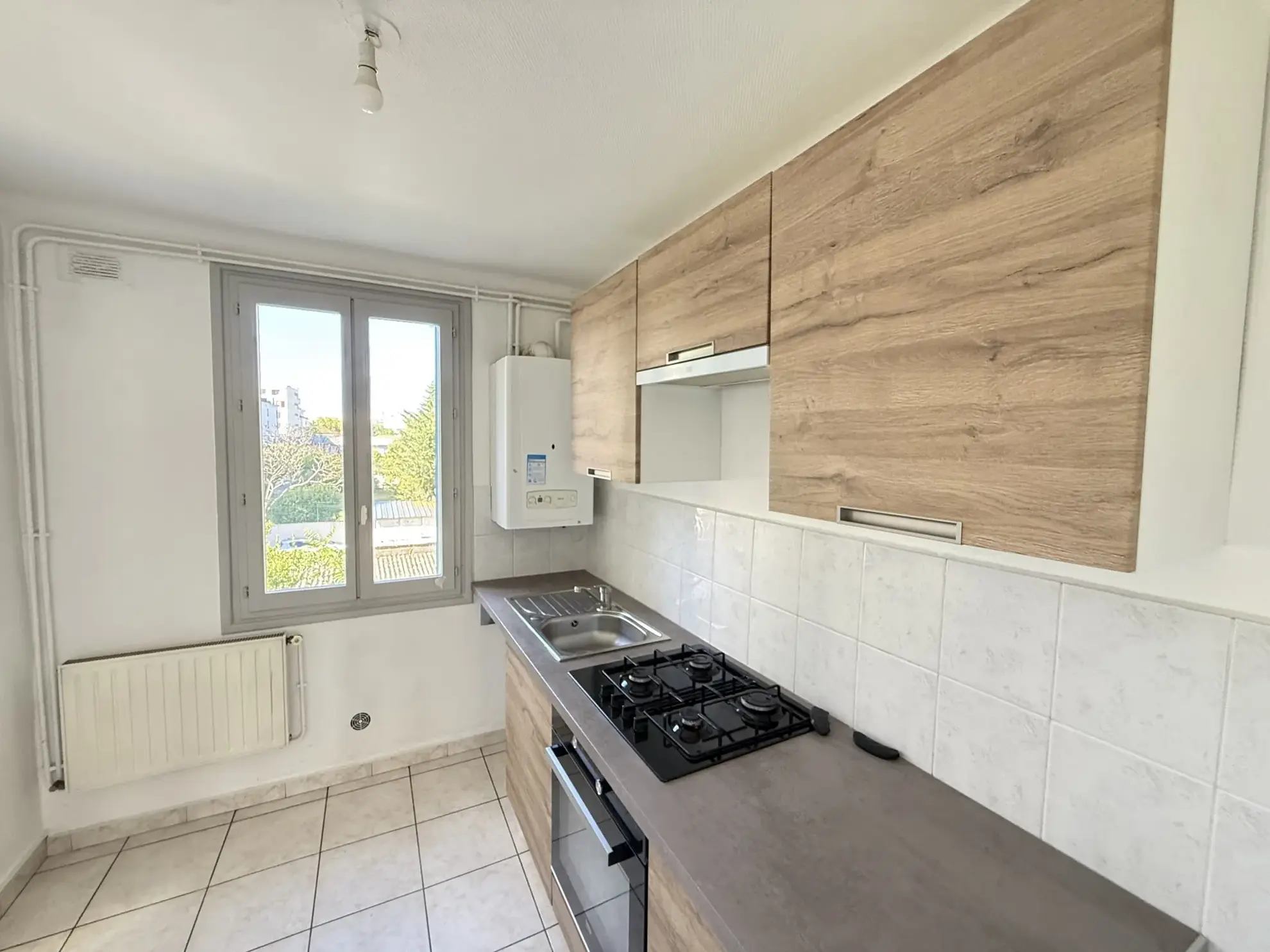Appartement T3 loué à vendre à Villeurbanne – 2 chambres, cave, sans travaux