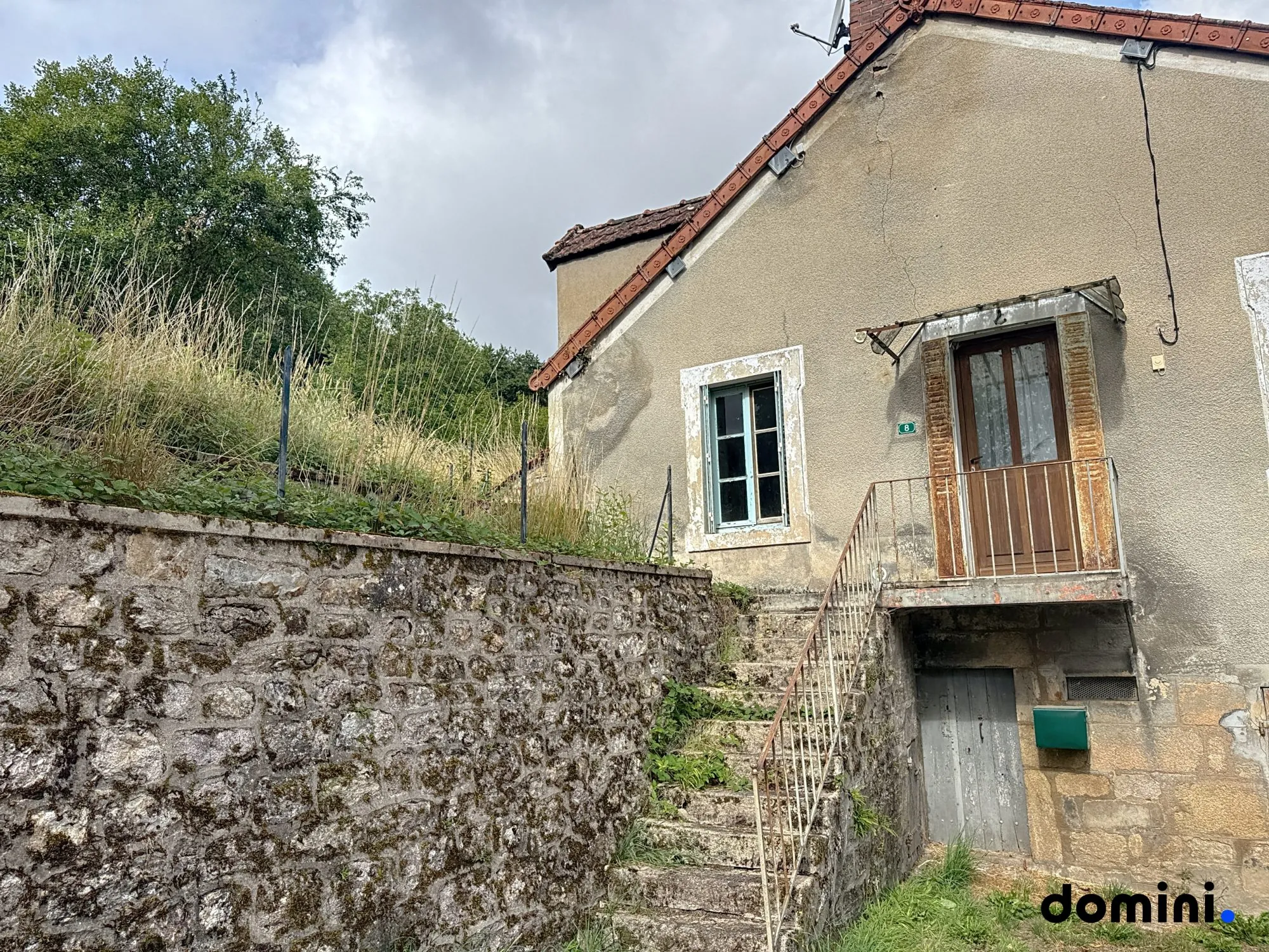 Maison ancienne à vendre à Saint-Symphorien-de-Marmagne, 40 m² avec terrain de 219 m²