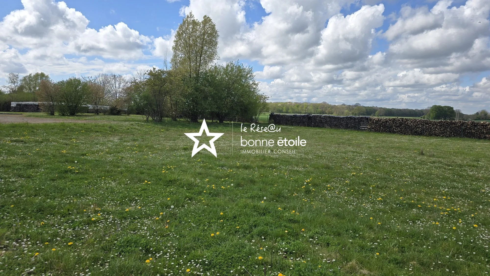 Terrain constructible de 1049 m² à Richebourg proche autoroute A5