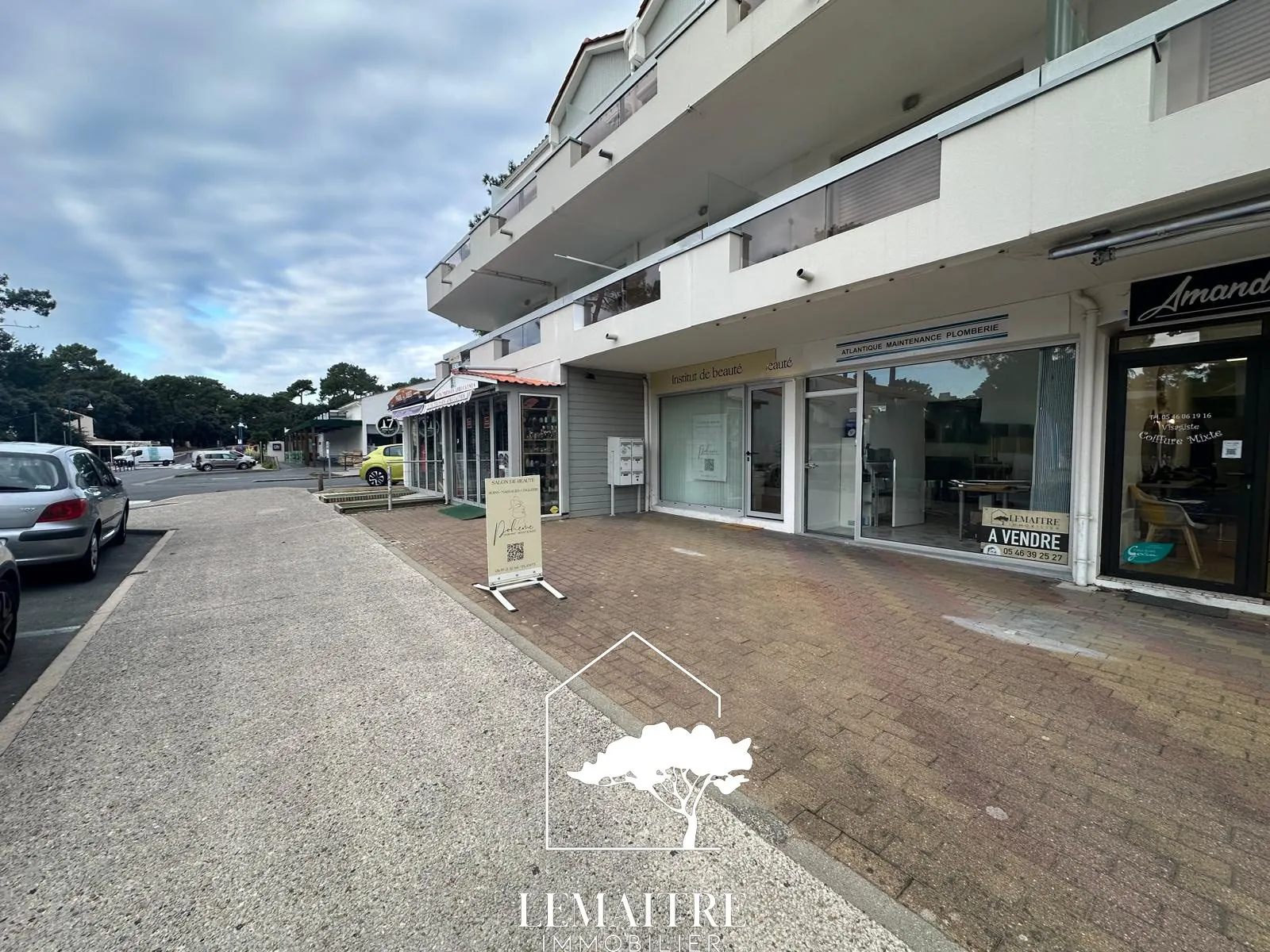 Local commercial de 27 m² à La Palmyre, opportunité d'affaires 