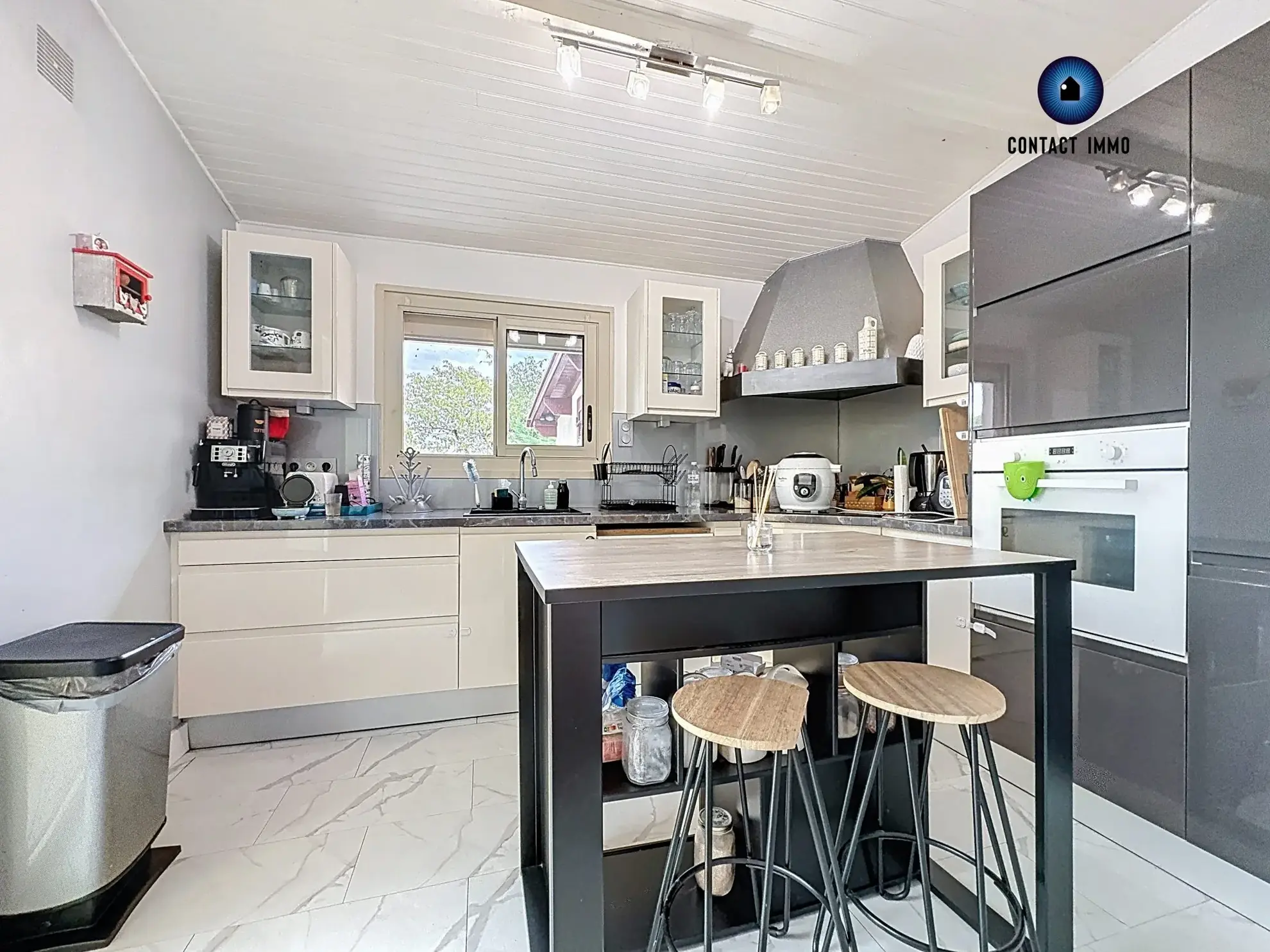 Maison familiale à Brive-la-Gaillarde avec jardin et terrasse, proche commodités 