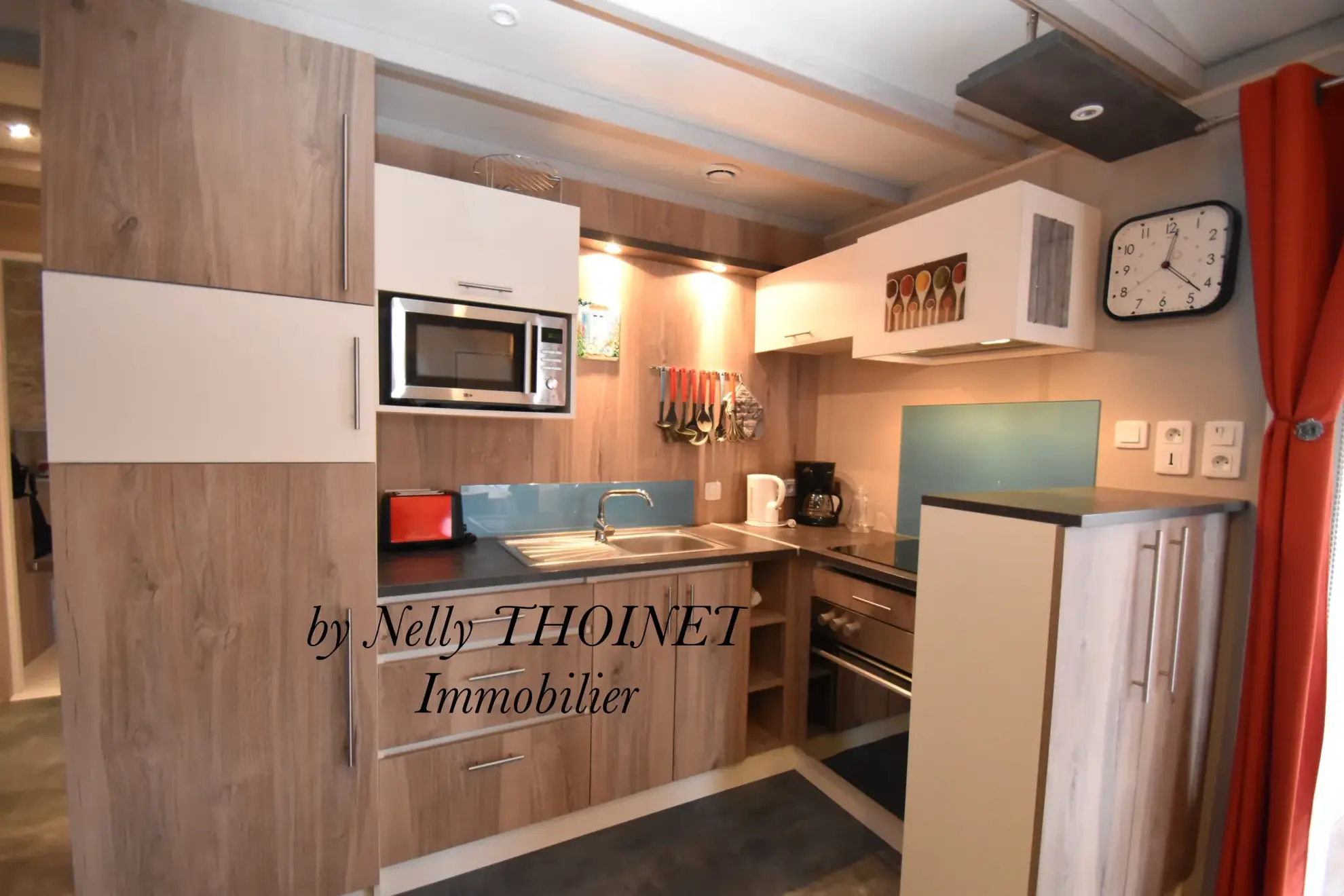 Charmant chalet de loisir à EGLISENEUVE D'ENTRAIGUES, 3 chambres, terrasse et terrain de 291 m² 