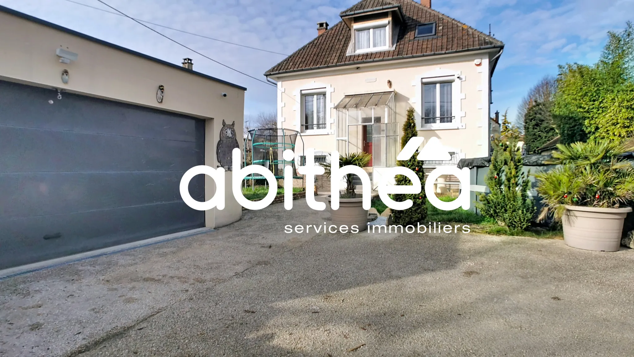 Charmante maison des années 1930 avec jardin et garage à Sainte-Savine