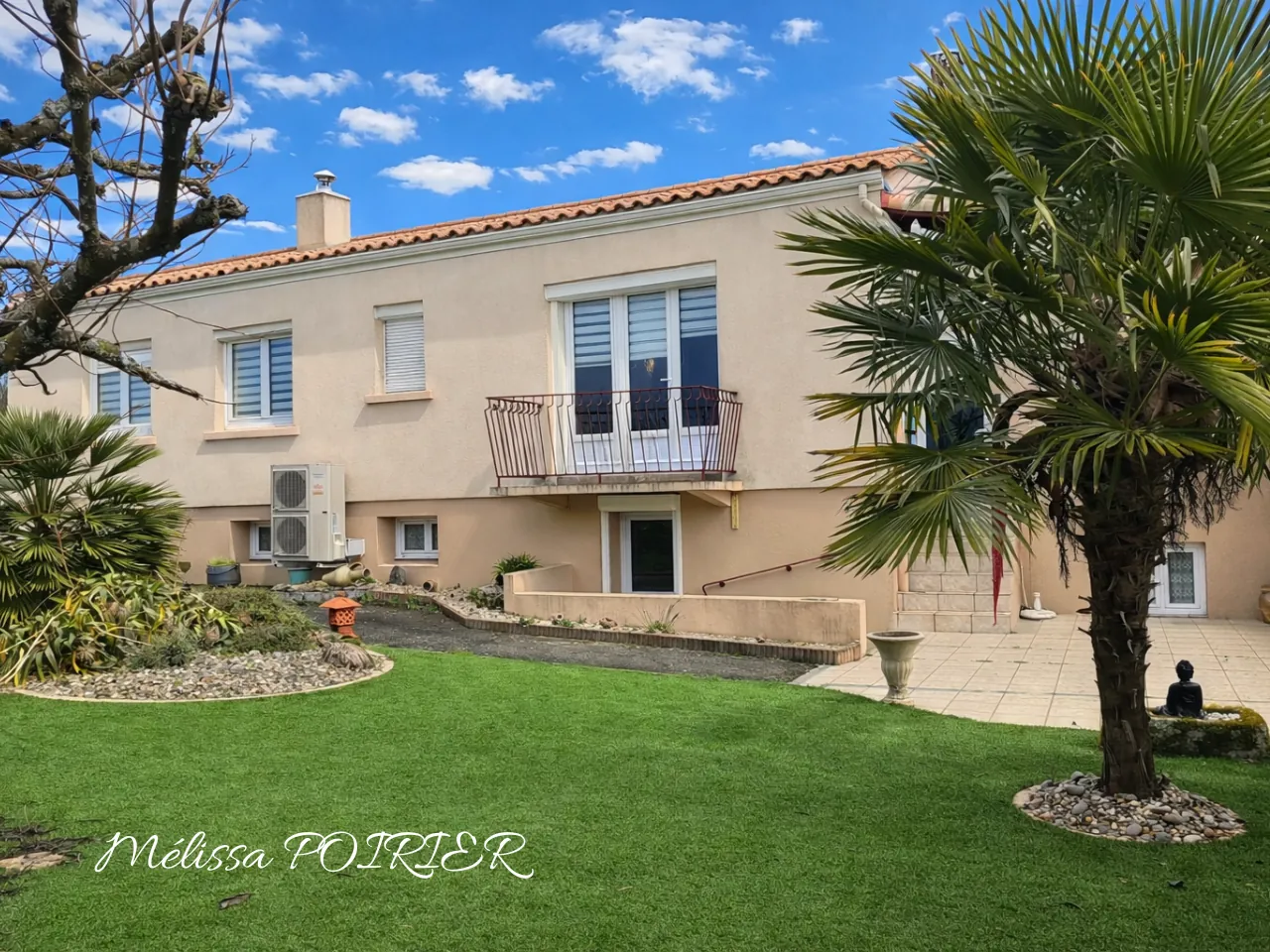 Maison de 105 m² avec sous-sol, jardin et dépendance proche des Herbiers