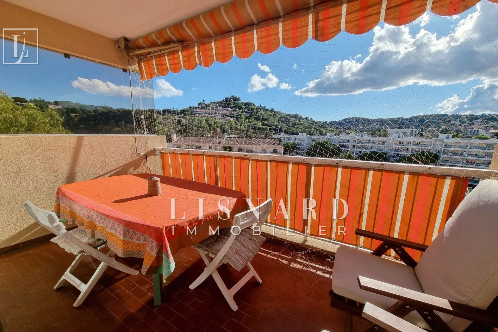 Vente appartement 4 pièces avec terrasse à Vallauris, Vue dégagée, parking et cave