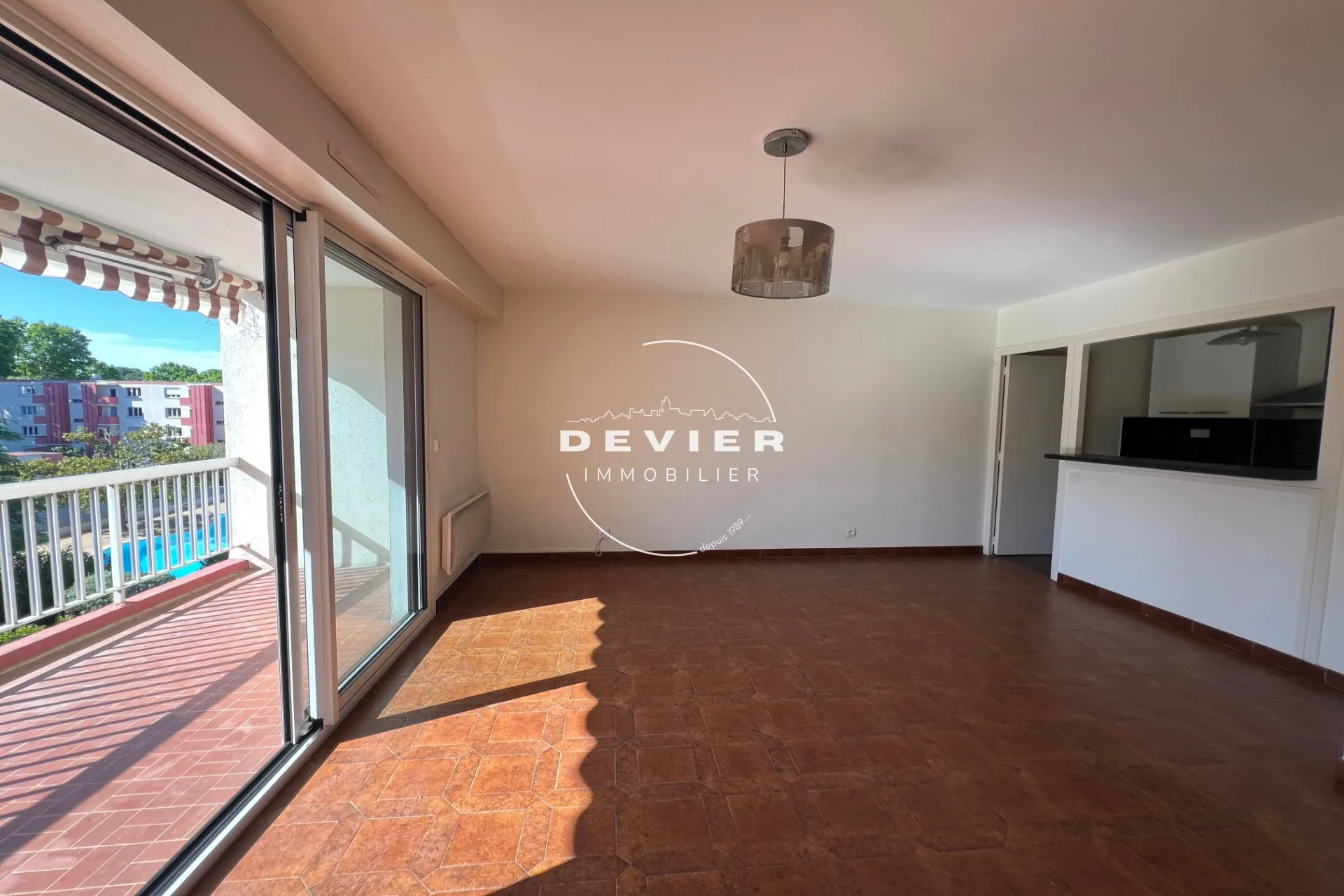A vendre appartement T1 bis Montpellie, résidence calme avec terrasse et parking 