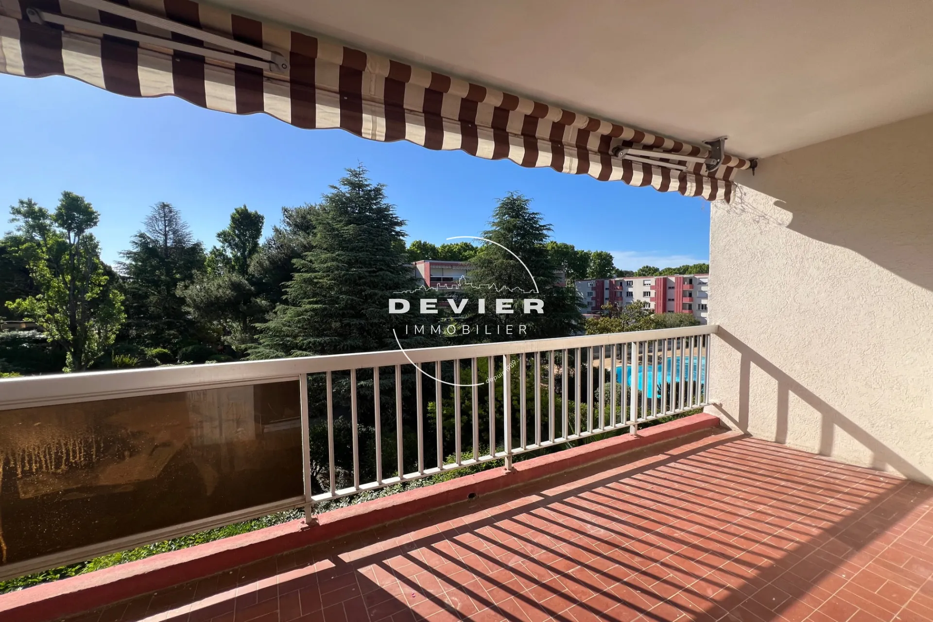 A vendre appartement T1 bis Montpellie, résidence calme avec terrasse et parking 