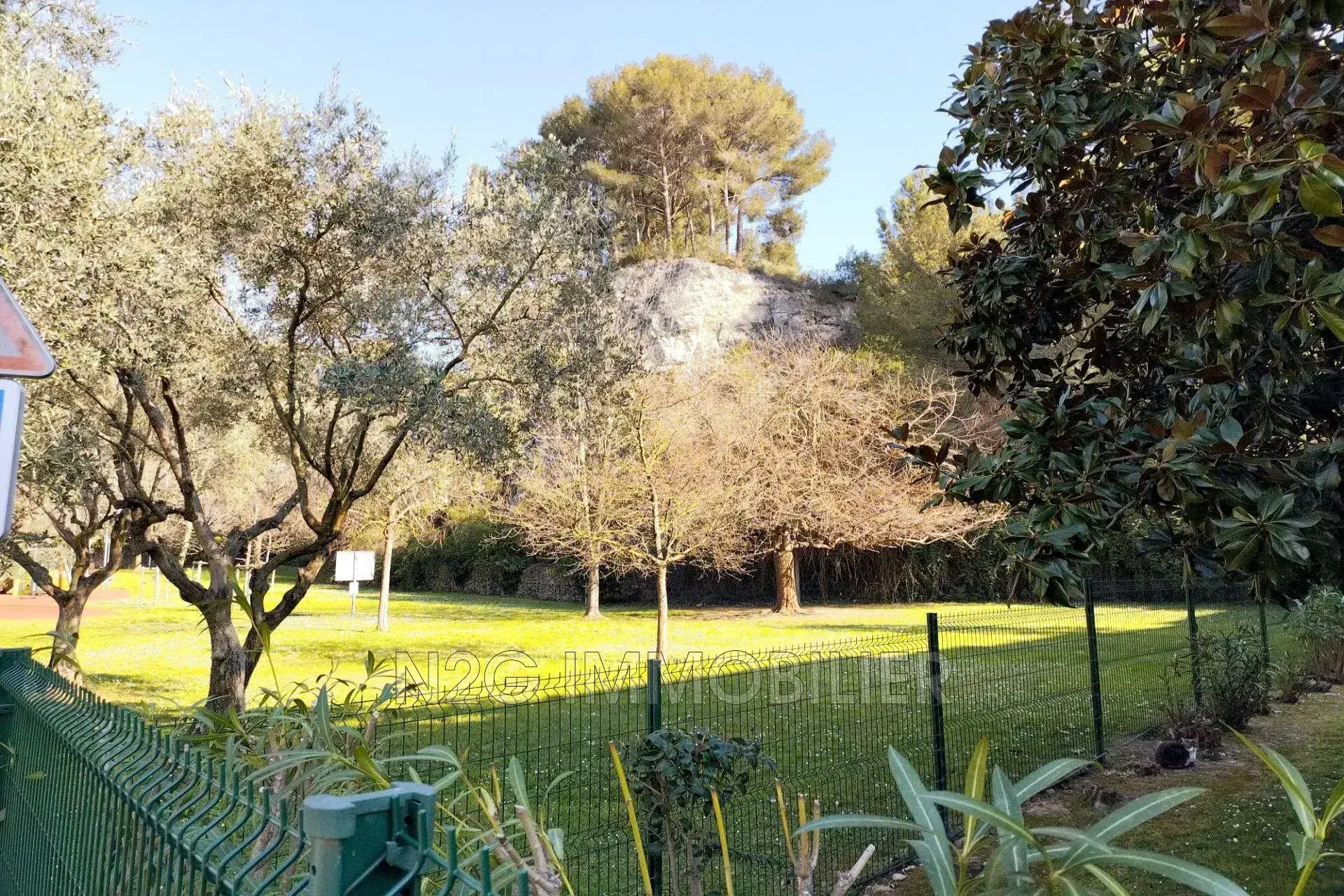 Studio à vendre de 16 m² au Cannet, proche commodités, résidence sécurisée