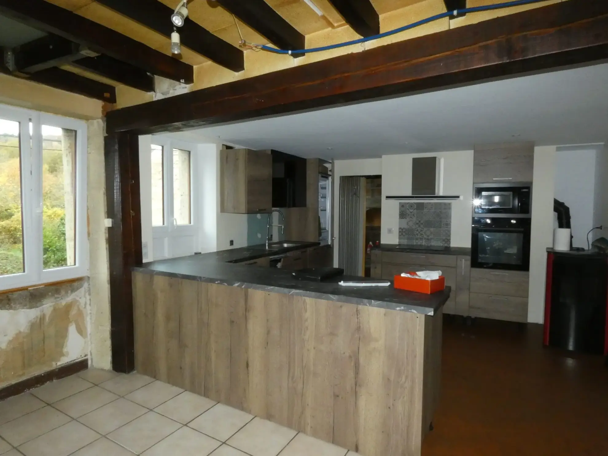 À vendre ensemble immobilier avec deux maisons et jardin à Ahun, Creusois 