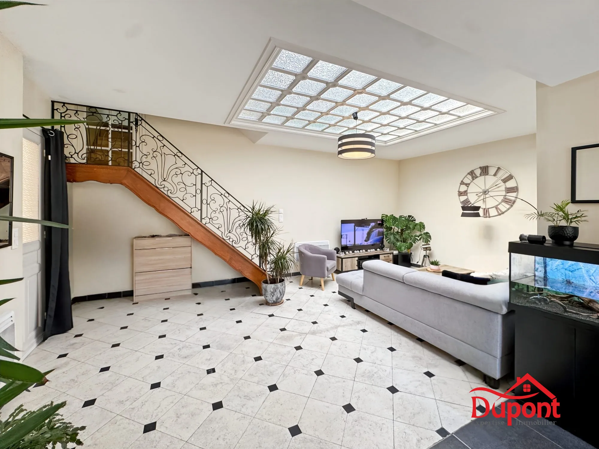 Immeuble de rapport multifonctionnel à Rieux-en-Cambrésis proche Cambrai