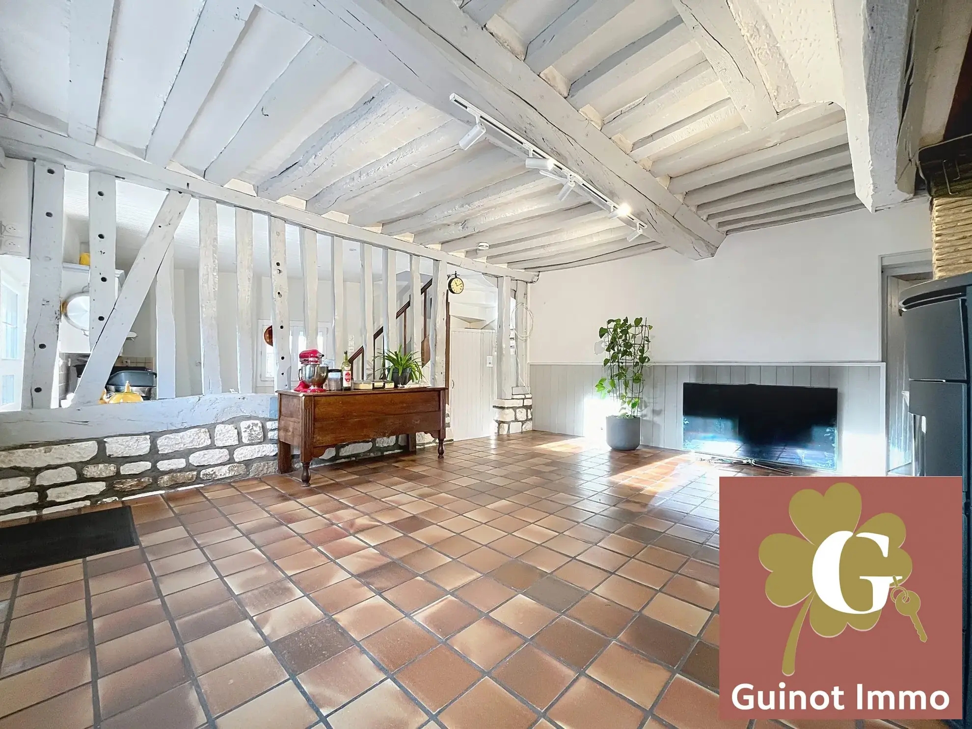 Belle maison de caractère à Lillebonne avec garage et jardin de 1500 m²