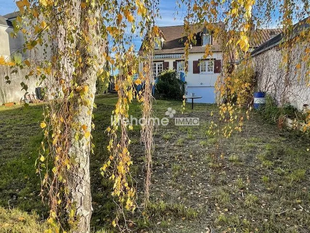 Magnifique villa de 140 m² avec jardin, terrasse et 4 chambres à Saint-Maur