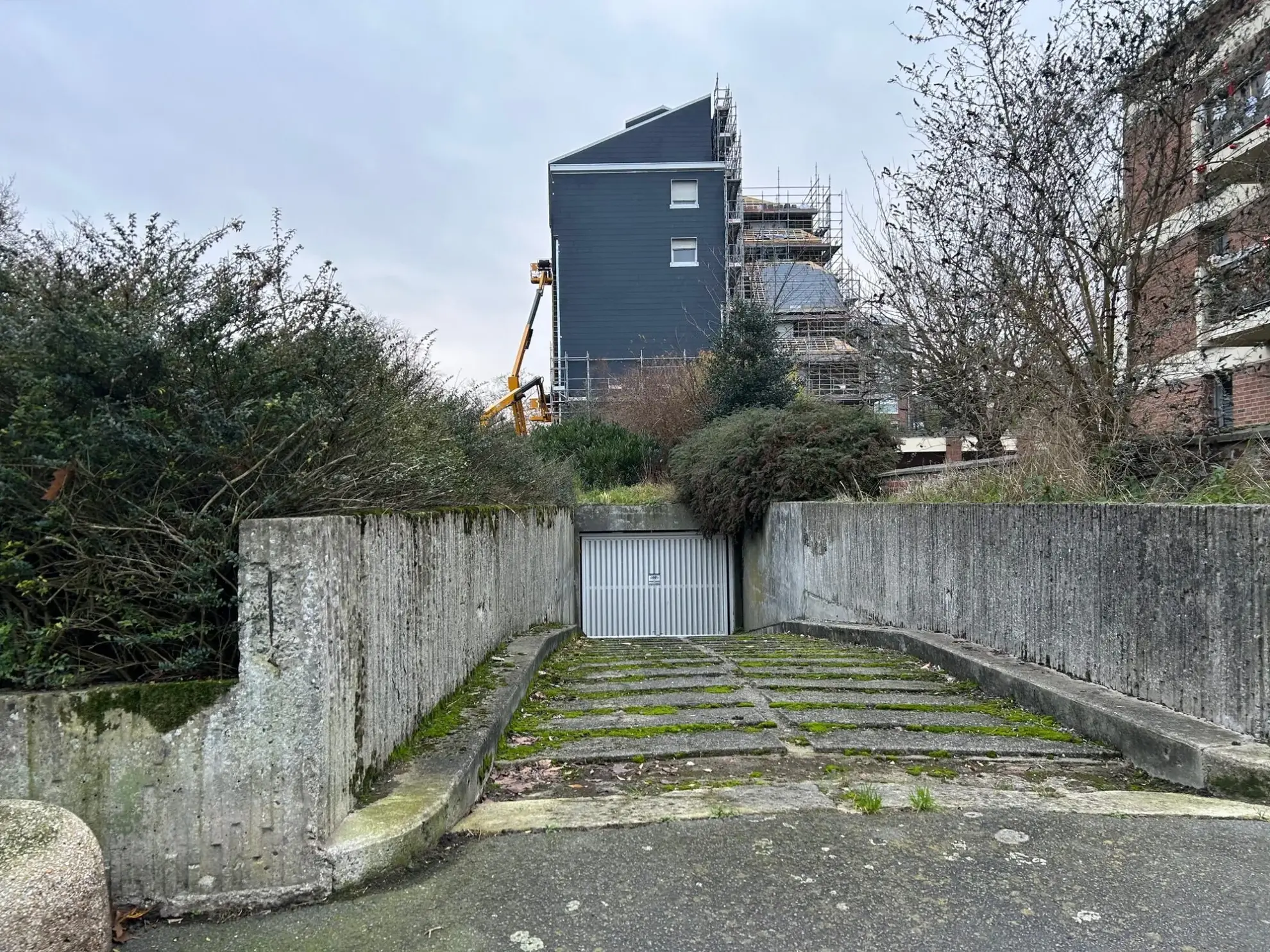 Garage sécurisé en sous-sol à Lambersart – Opportunité rare