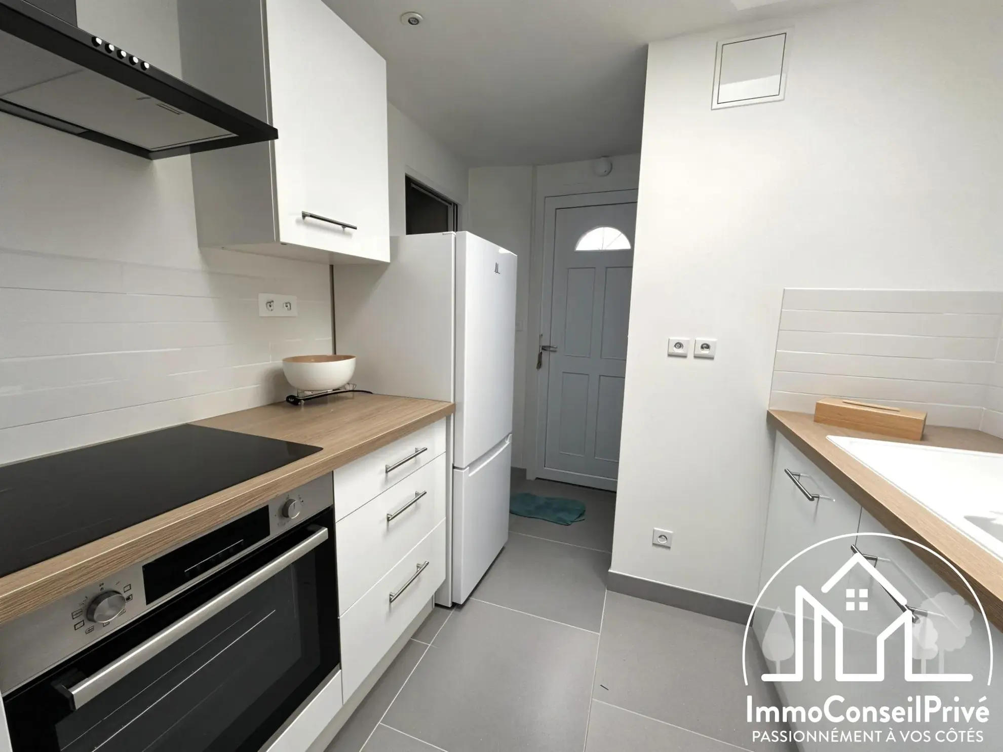 Maison semi-individuelle à Carvin avec cour, cave et proximité des commodités 