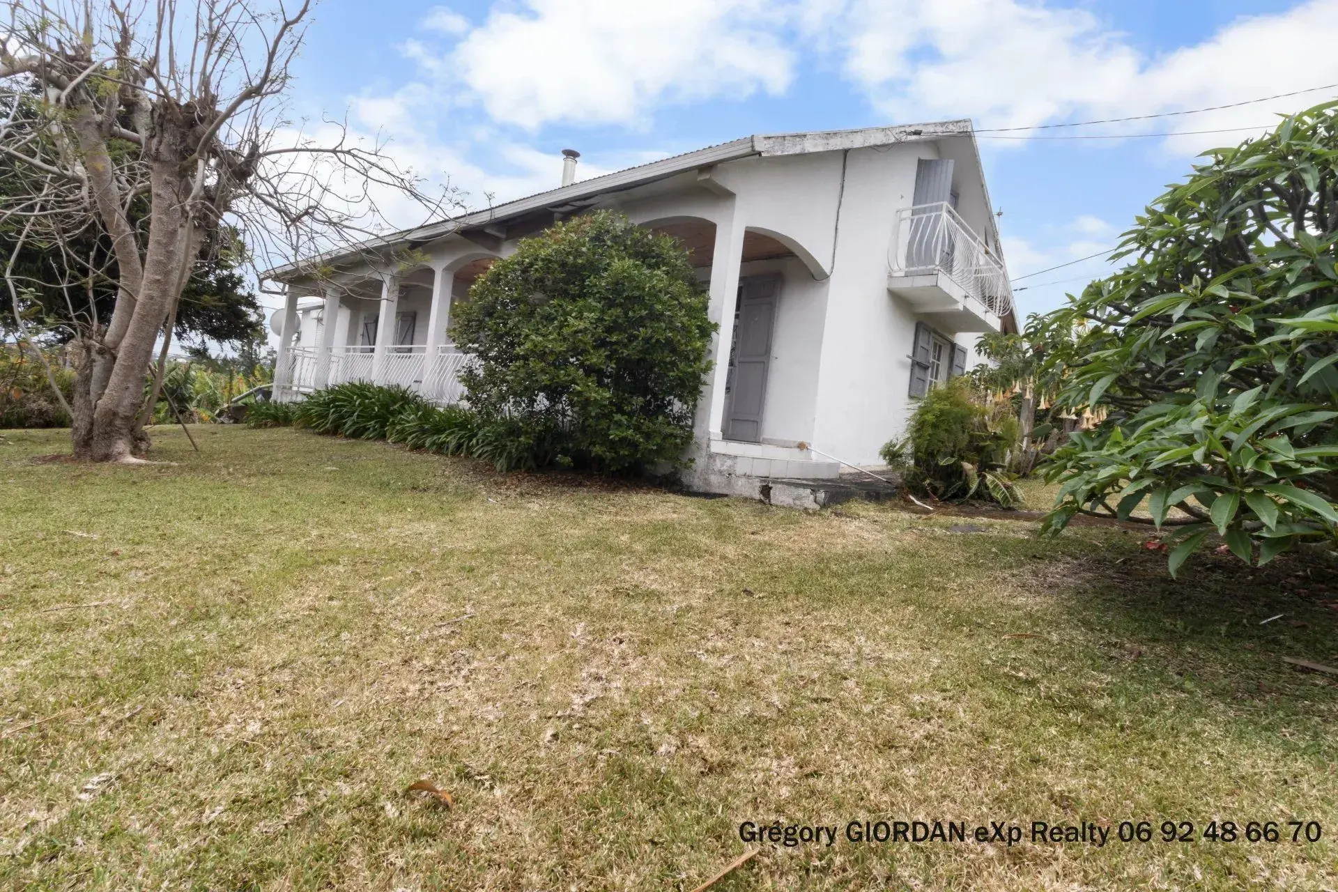 Maison à rénover au Tampon Réunion sur terrain de 900 m² 