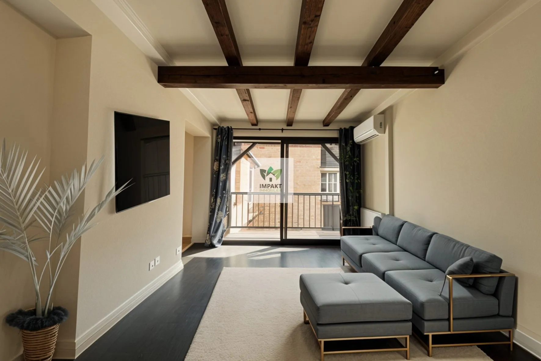 Ensemble immobilier avec court intérieur à Brumath, charme alsacien, rénové et à rénover 