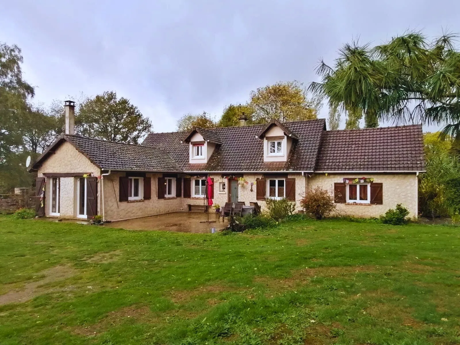 Maison familiale rénovée avec terrain arboré à Rancon en Haute-Vienne