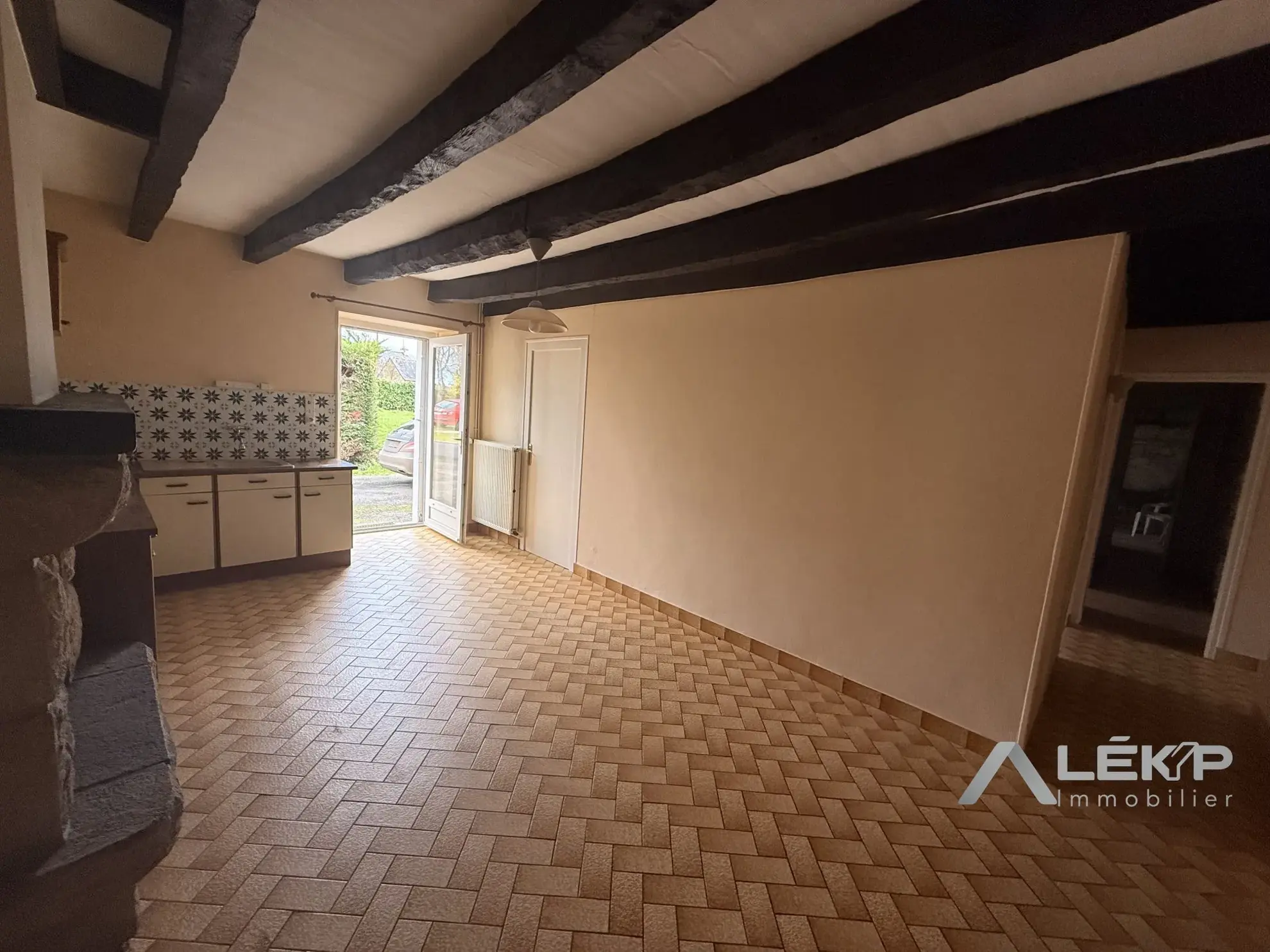 Maison à rénover à Allaire avec terrain et potentiel d’extension 