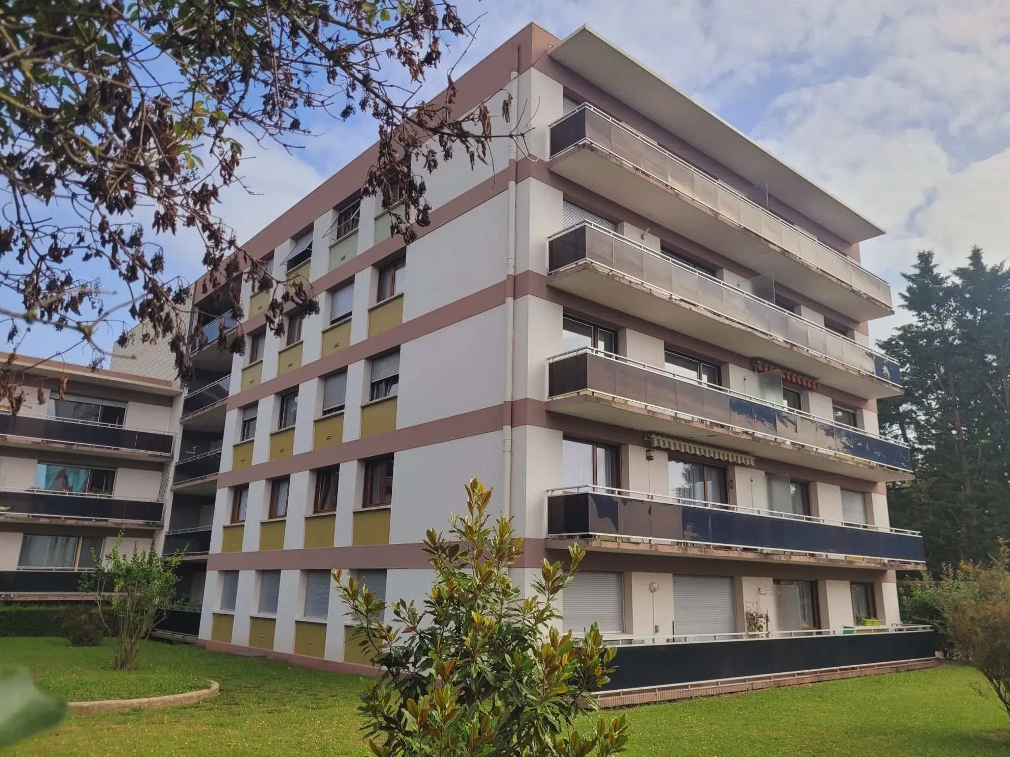 Appartement T2 lumineux avec balcon et cave à Louviers